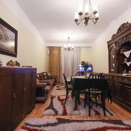Apartment Quiet, Fully Refurbished In