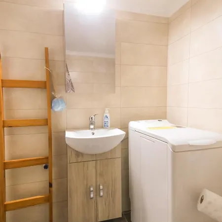 Quiet, Fully Refurbished In *