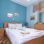 Apartment Quiet, Fully Refurbished In *