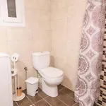 Quiet, Fully Refurbished In Apartment *