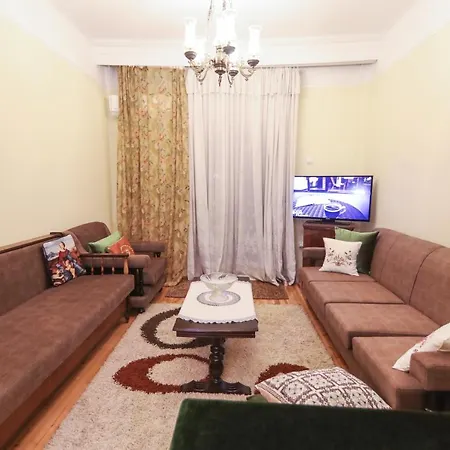 Quiet, Fully Refurbished In * Selanik